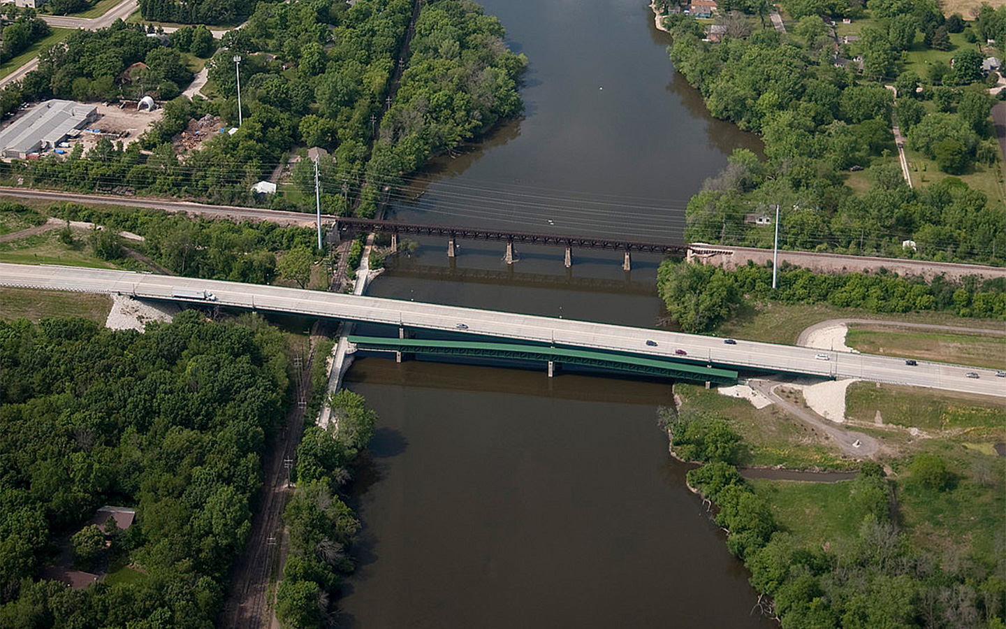 Aerial view photo of bridge over Stearns road in Illinois