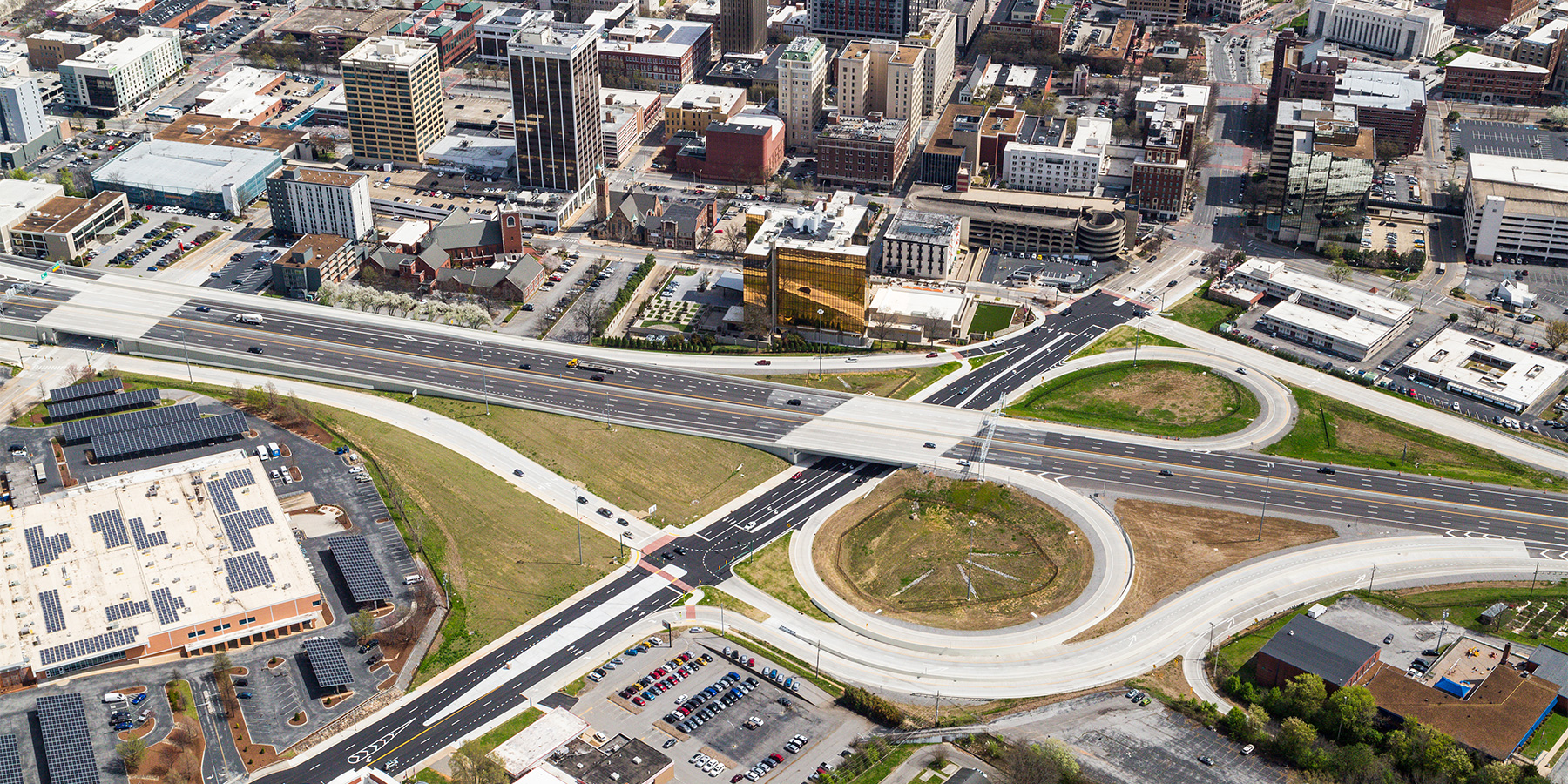 Aerial photo of I-124 reconstruction in Chattanooga, Tennessee