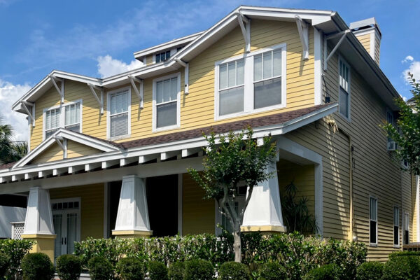 Photo of a 4-plex housing in Hyde Park, FL