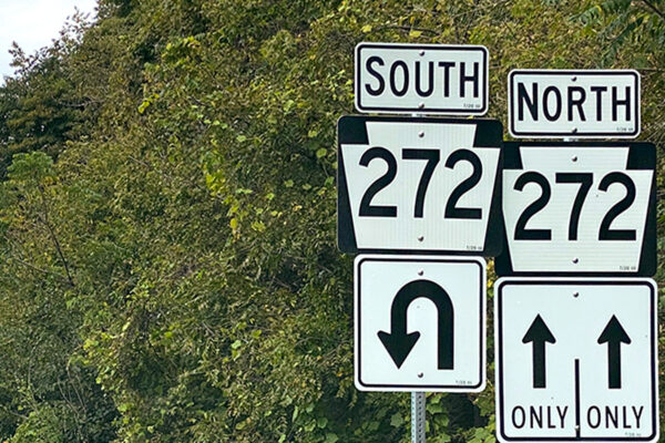 Photo of U-Turn signs at SR 272 in Lancaster, Pennsylvania