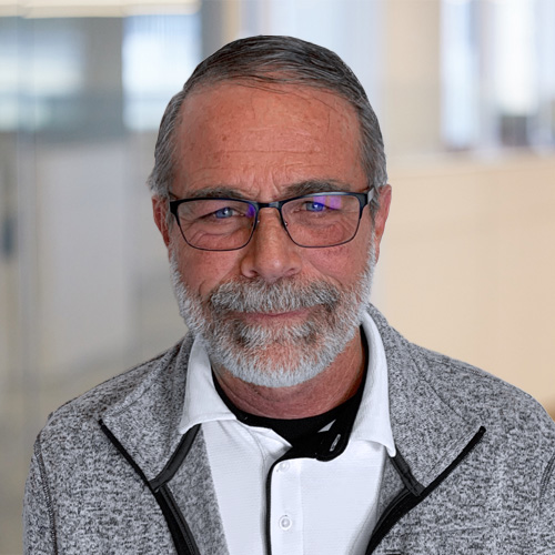 Lynn Birkel headshot