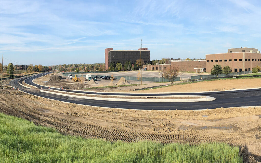 Photo of raised landscape medians along Progress Parkway