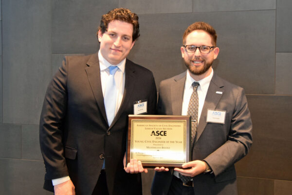 Max Beedle receiving ASCE Lehigh Valley Section Young Civil Engineer of the Year Award