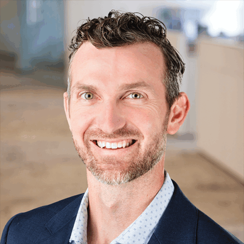 headshot image of Jess Hastings